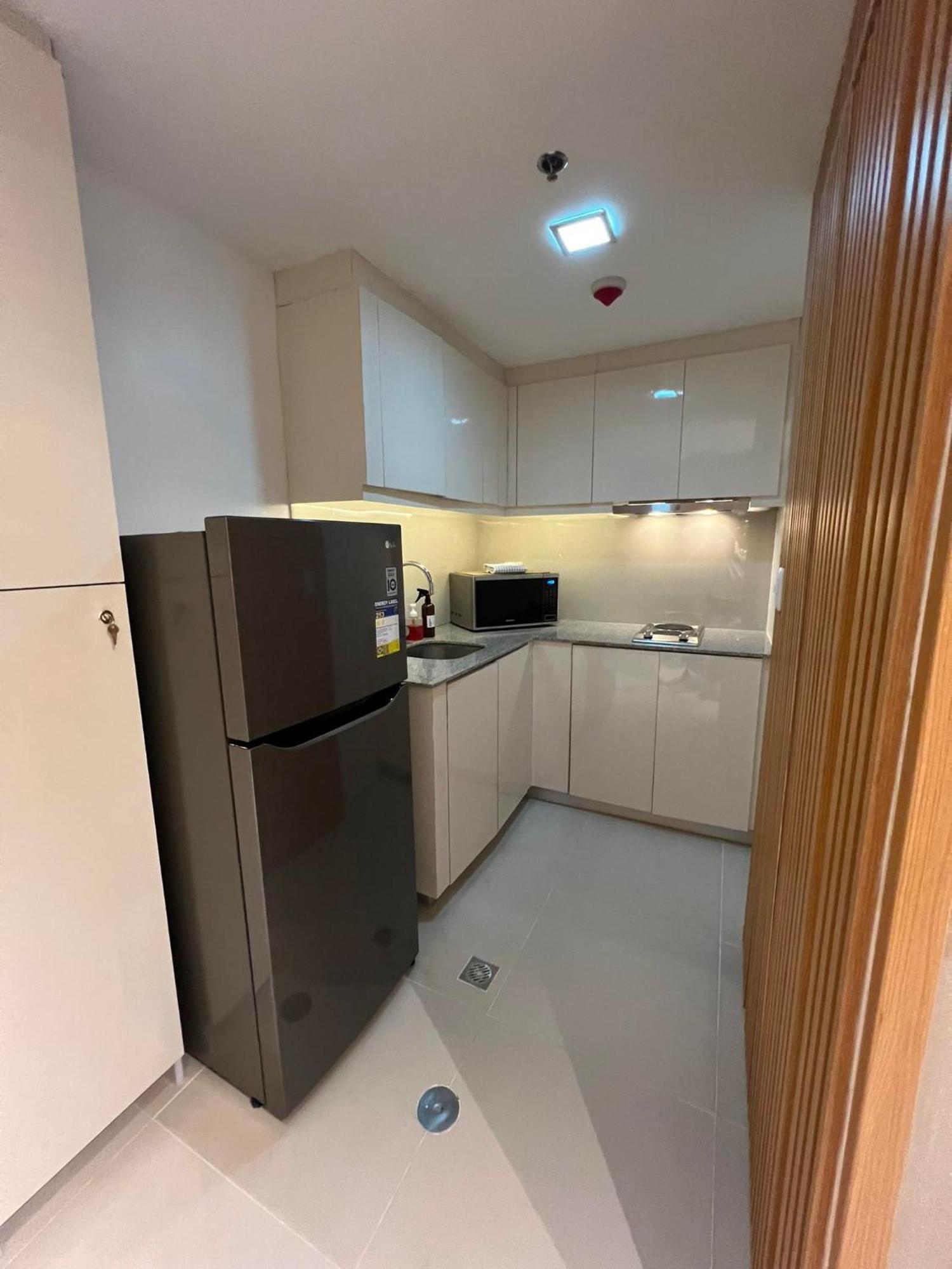 Hotel Vibe Condo At Uptown Parksuites Bgc Taguig Esterno foto